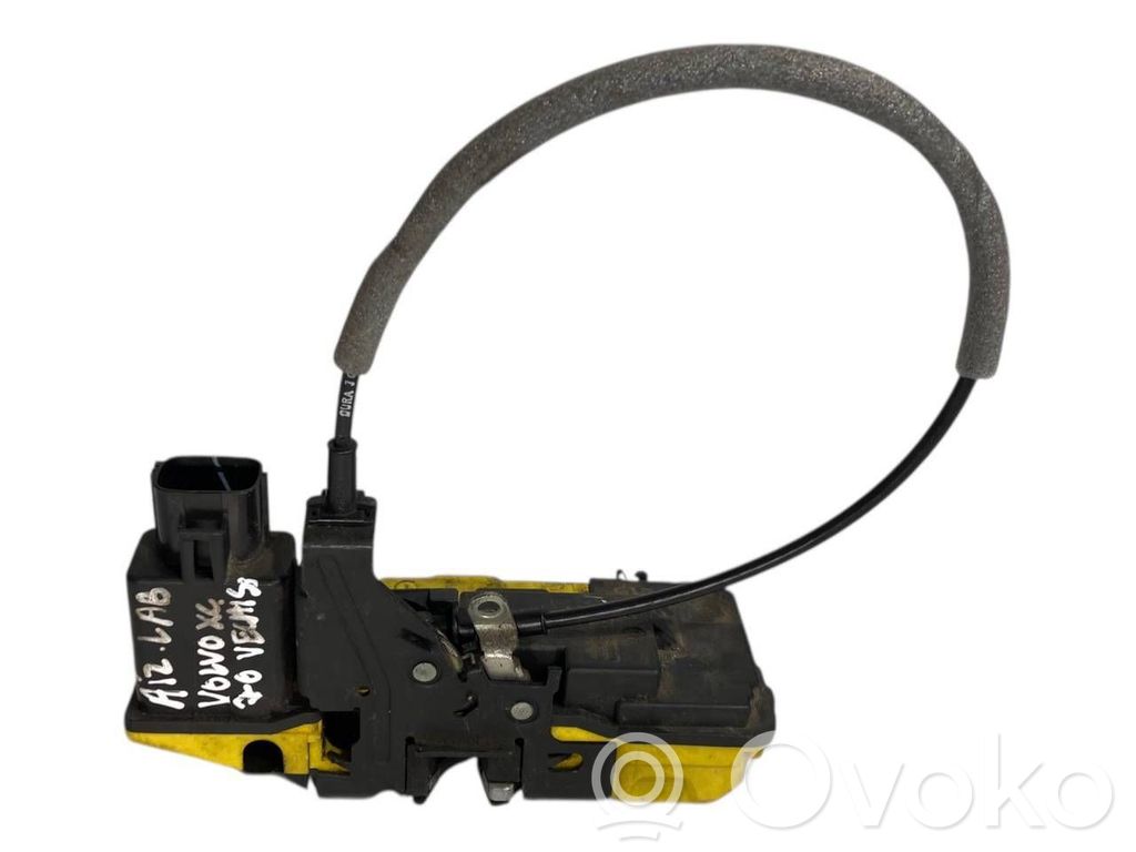 Aizmugurē slēdzene