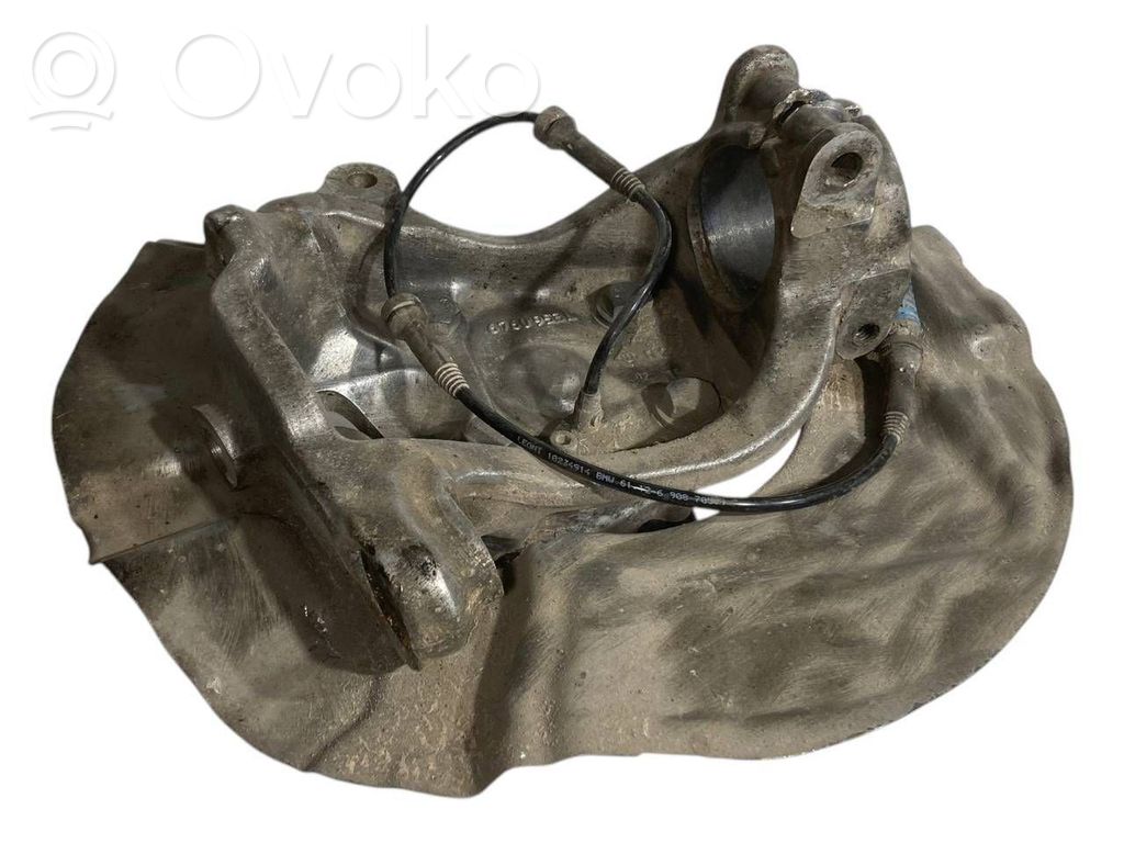 Priekšējā riteņa rumbas vārpstas šarnīrs (stupica, capfa)