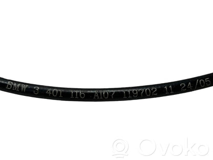 Dzinēja pārsega slēdzenes trosīte