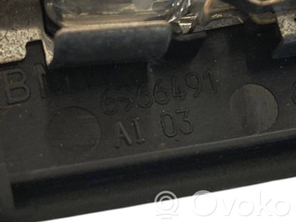 Освещение передних сидений