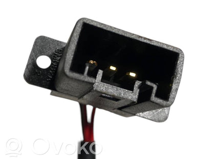 Aizmugurējais lukturis pārsegā