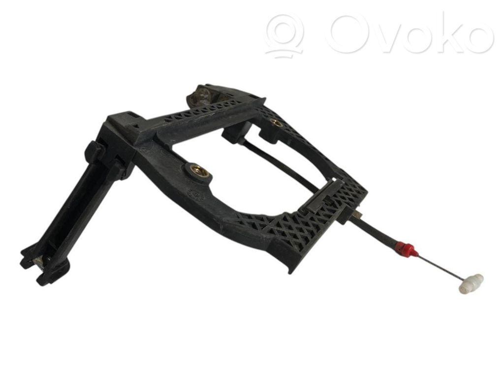 Holder/bracket for external opening handle at the back