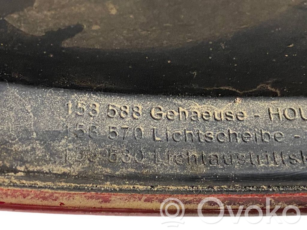 Aizmugurējais lukturis virsbūvē