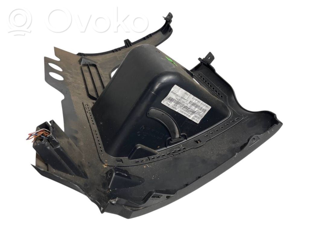 Paneļa dekoratīvās apdares vairogs (apakšējais)