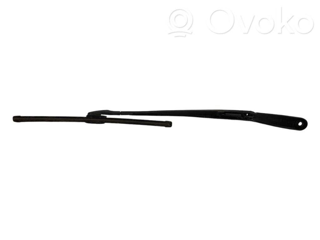 Windshield wiper arm