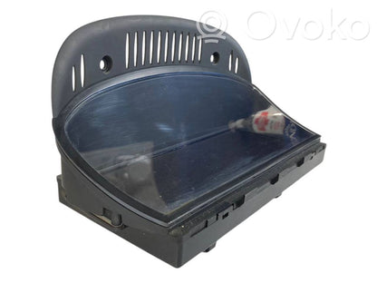 Ekrāns / displejs / mazais ekrāns