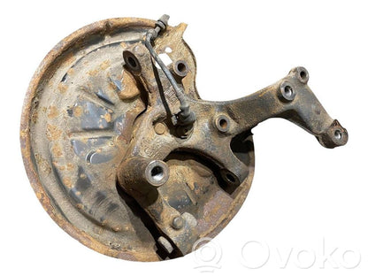 Aizmugurē riteņa rumbas vārpstas šarnīrs (stupica, capfa)