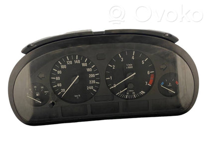Speedometer (in the instrument panel)