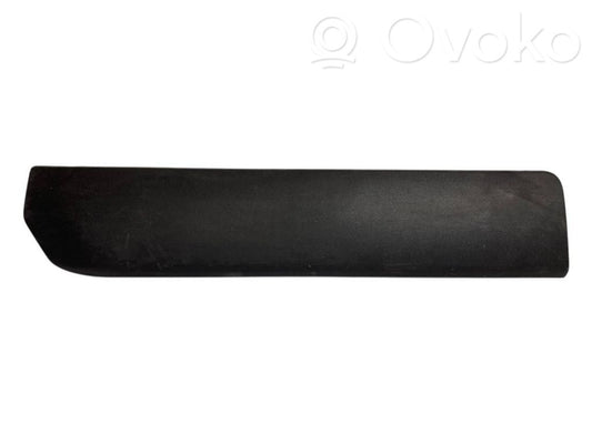 Aizmugurē durvju dekoratīvā apdare (moldings)