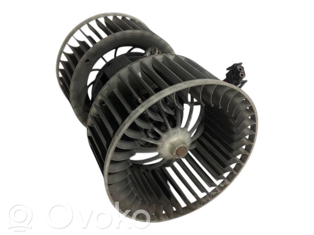 Small radiator fan