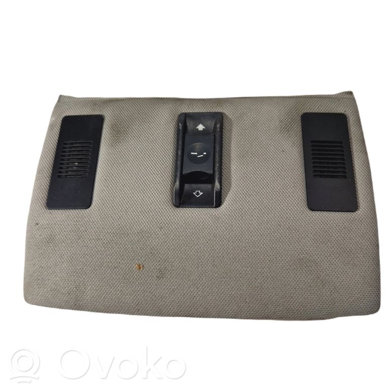 Cita veida salona detaļa