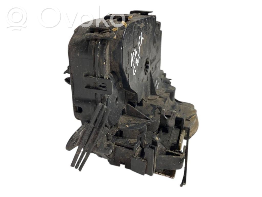 Aizmugurē slēdzene