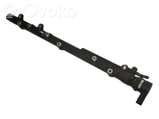 Degvielas maģistrālā caurule