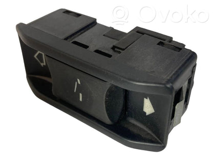 Jumta lūkas slēdzis