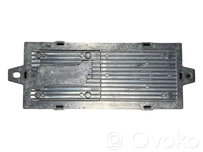 Stūres pastiprinātāja vadības bloks