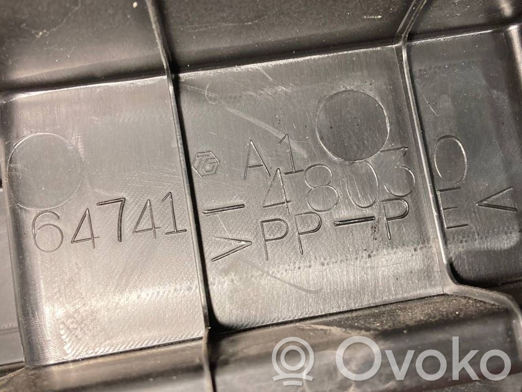 Mantu nodalījums stumbrs