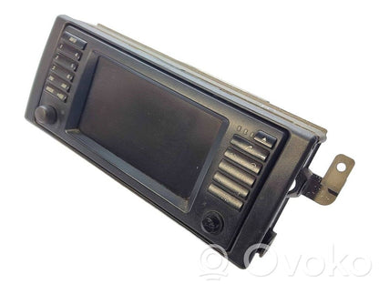 Radio / CD/DVD atskaņotājs / navigācija