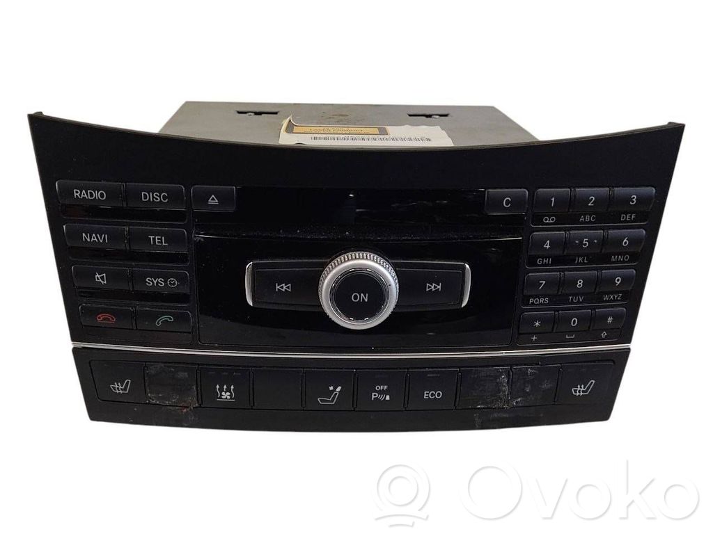 Radio / CD/DVD atskaņotājs / navigācija
