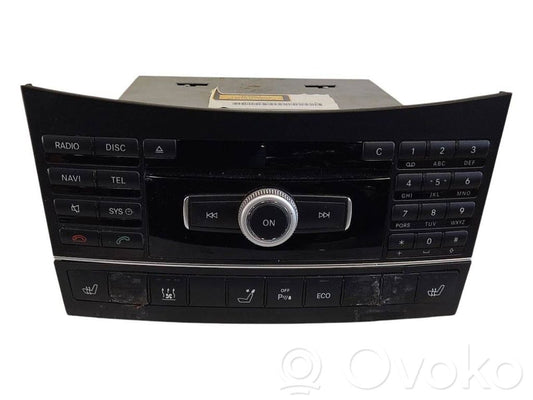 Radio / CD/DVD atskaņotājs / navigācija