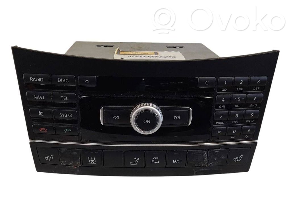 Radio / CD/DVD atskaņotājs / navigācija