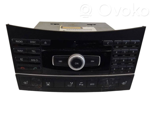 Radio / CD/DVD atskaņotājs / navigācija