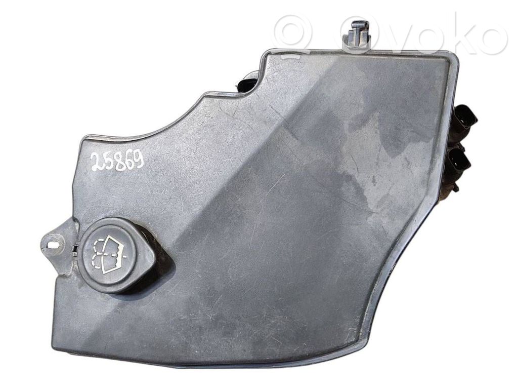 Logu šķidruma tvertne