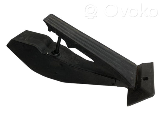 Педаль акселератора