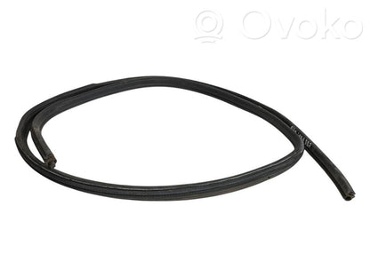 Задняя декоративная резинка (в кузове)