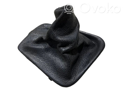 Декоративная отделка рычага переключения передач (кожа, наконечник)