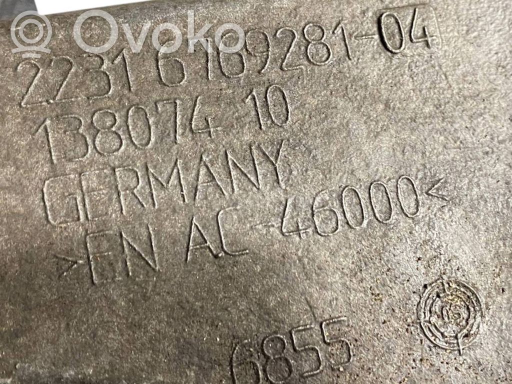 Pārnesumkārbas stiprinājuma kronšteins