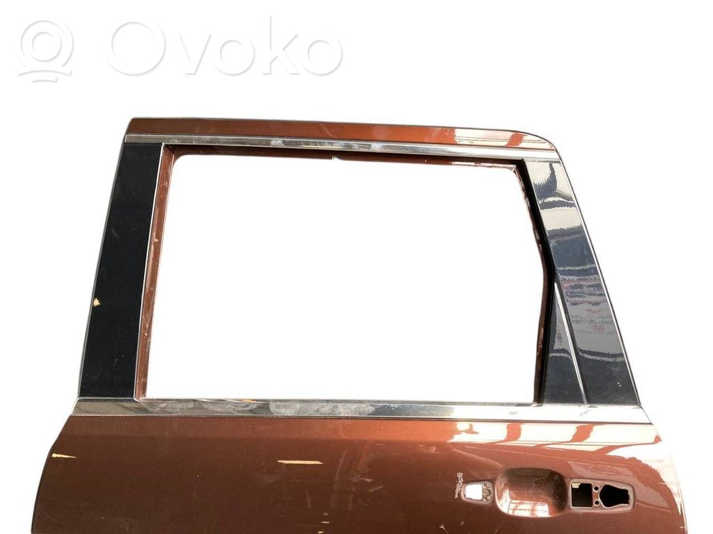 Aizmugurējās durvis