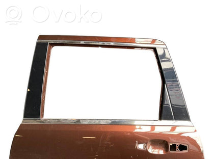 Aizmugurējās durvis