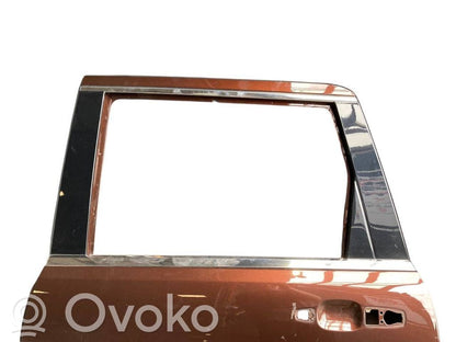 Aizmugurējās durvis