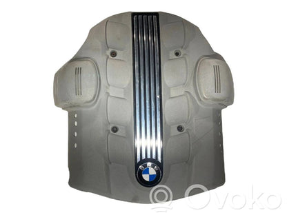 Крышка двигателя (декоративная отделка)