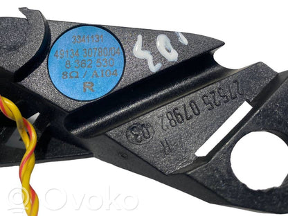 Skaļrunis (-i) priekšējās durvīs