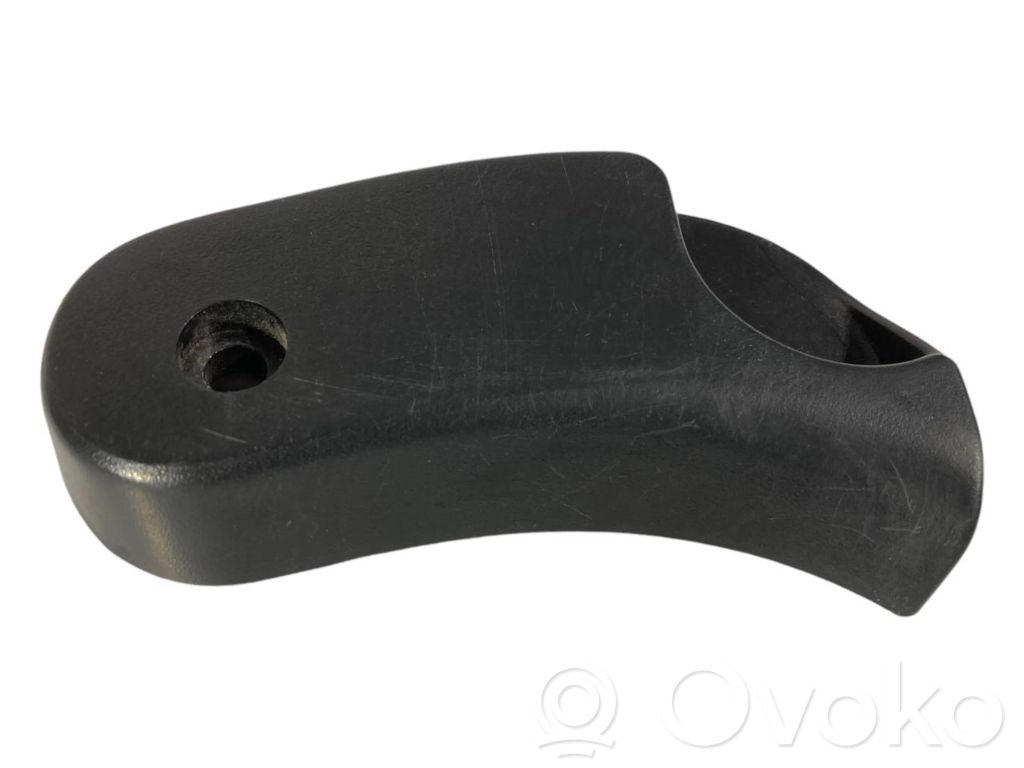 Ручка открывания капота двигателя