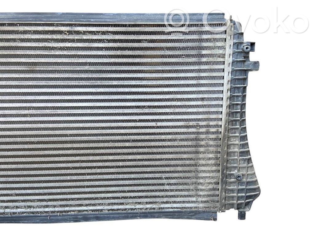 Starpdzesētāja radiators