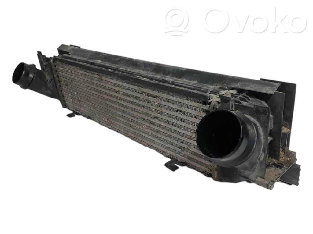 Starpdzesētāja radiators