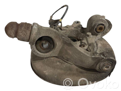 Aizmugurē riteņa rumbas vārpstas šarnīrs (stupica, capfa)