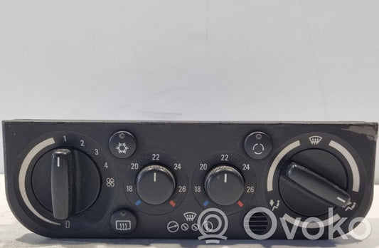 Блок управления кондиционером/климат-контролем/отоплением салона (в салоне)