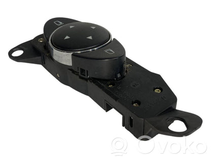 Sānu spoguļu slēdzis