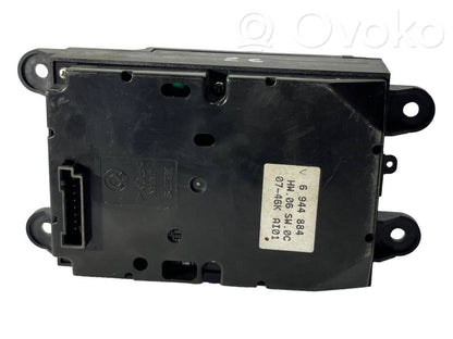 Multimediju kontrolieris