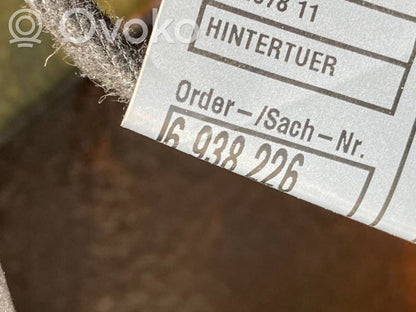 Aizmugurējās durvis