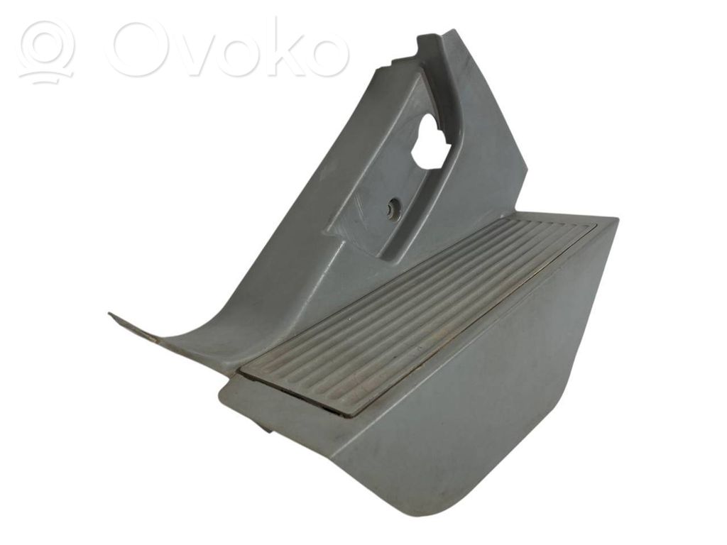 Side decorative trim for the footwell