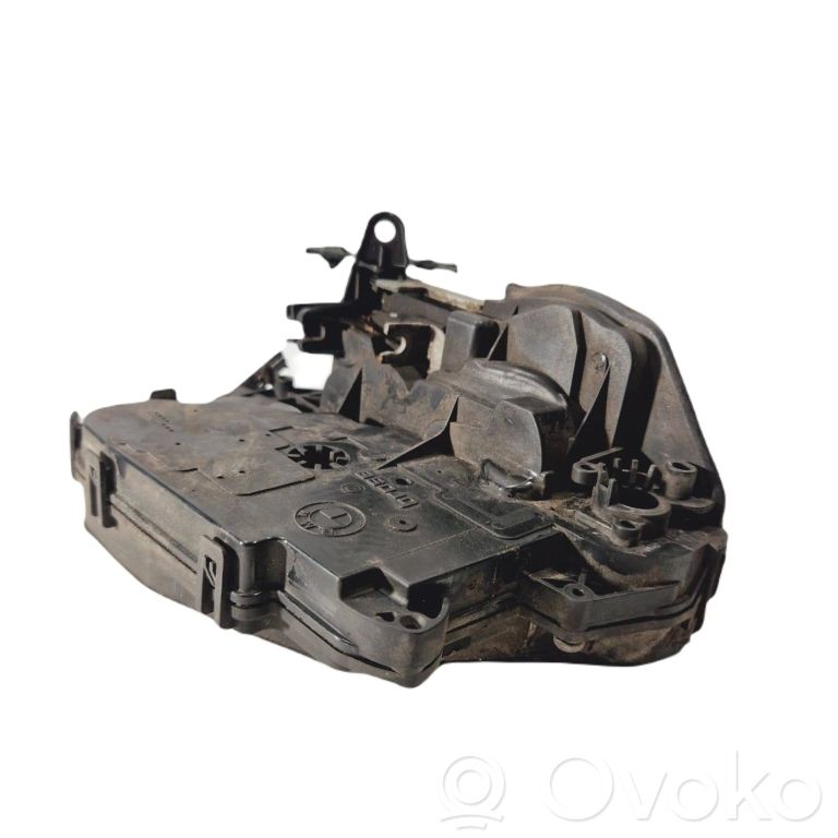 Aizmugurē slēdzene