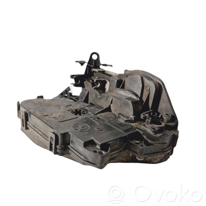 Aizmugurē slēdzene