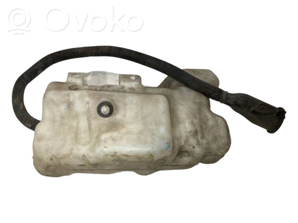 Logu šķidruma tvertne