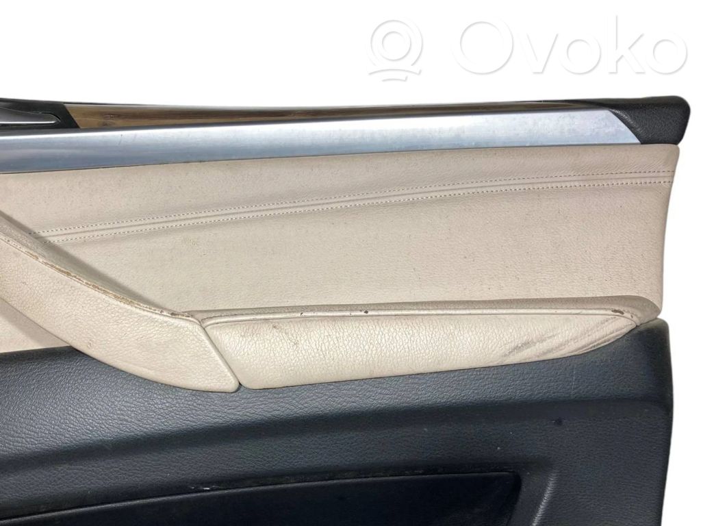 Priekšējo durvju apdare