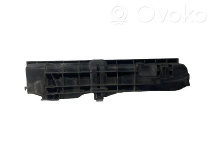 Radiator(s) holder/bracket