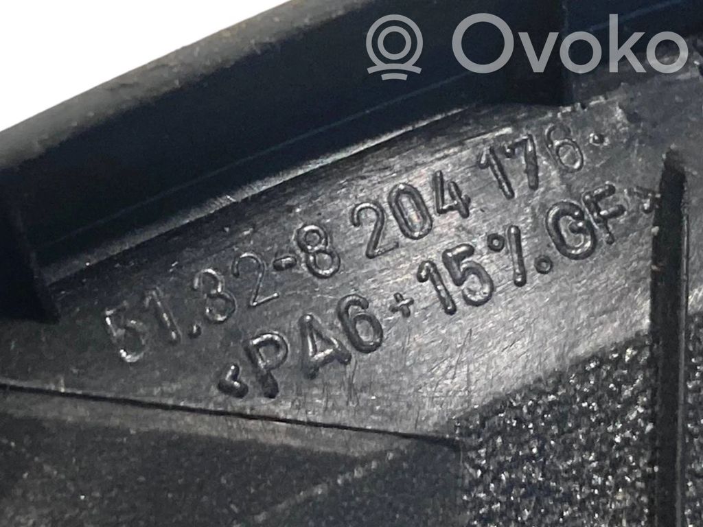 Cita veida priekšpusē durvju dekoratīvās apdares detaļa